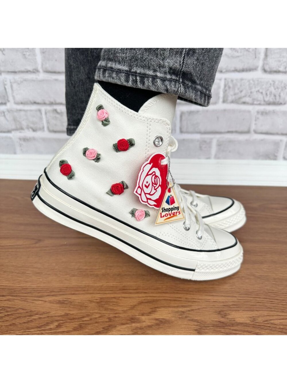 ❤️Converse Chuck 70 Hi Valentine 3D Roses Sz 8 Women Shoes Heart Sneaker A10637C